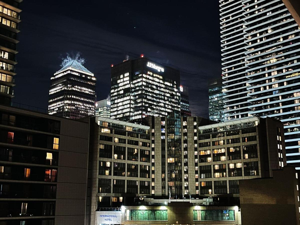 The Canary Hub London Bagian luar foto