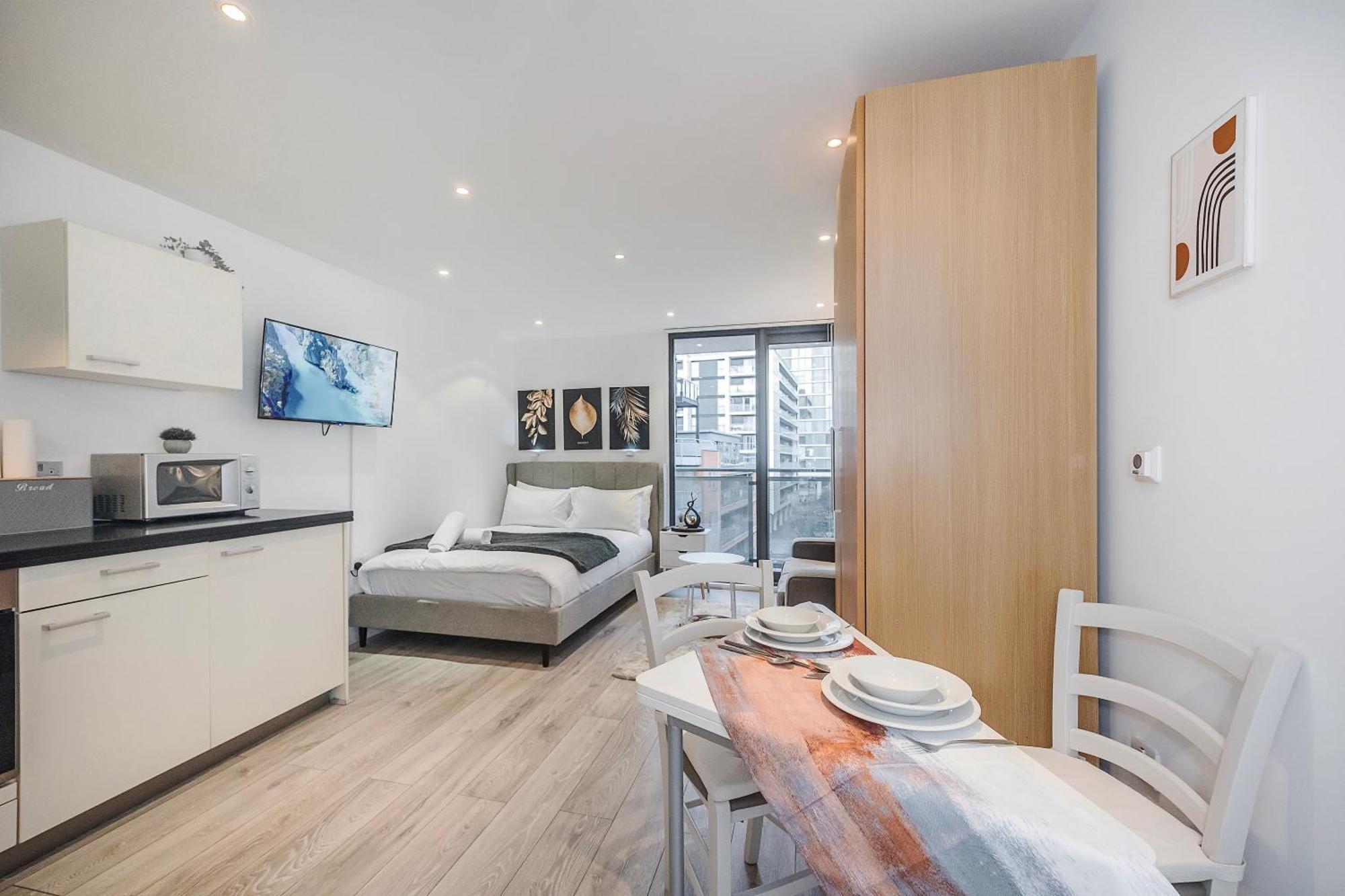 The Canary Hub London Bagian luar foto